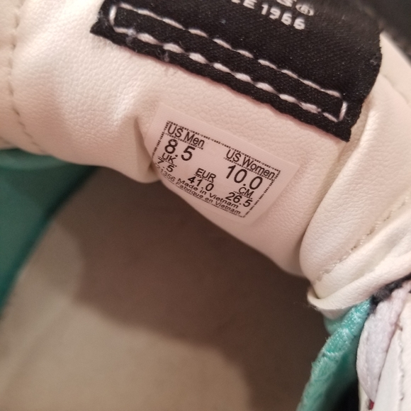 Vans CC Lowland Black and Chili Pepper Sneakers EXCELLENT Condition - Picture 10 of 13